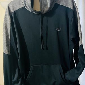 Men’s “Champion•Duofold•Warm Control•POWER TRAIN” Hoodie
• Size: XL